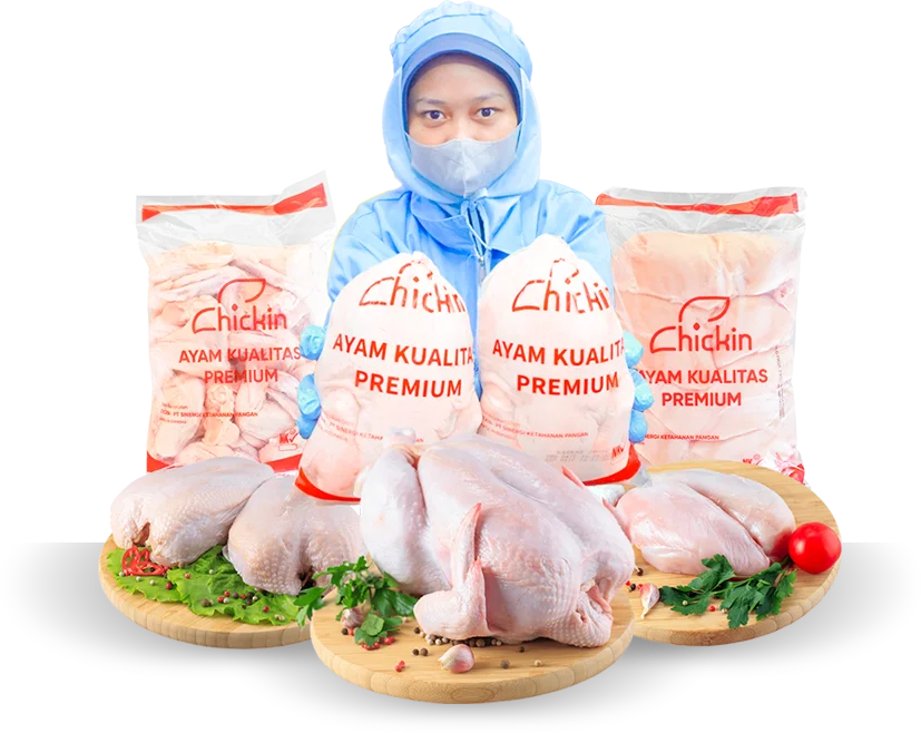 Tim Chickin Fresh bersama ayam karkas utuh dan produk ayam dalam kemasan Chickin